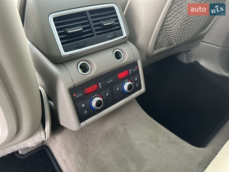 Позашляховик / Кросовер Audi Q7 2012 в Києві