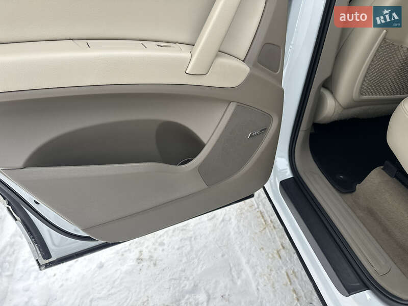 Позашляховик / Кросовер Audi Q7 2012 в Києві