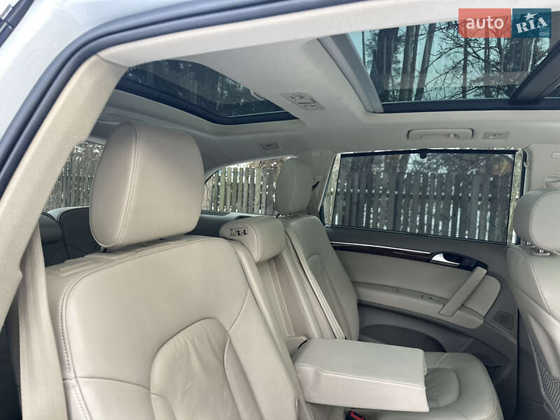 Позашляховик / Кросовер Audi Q7 2012 в Києві