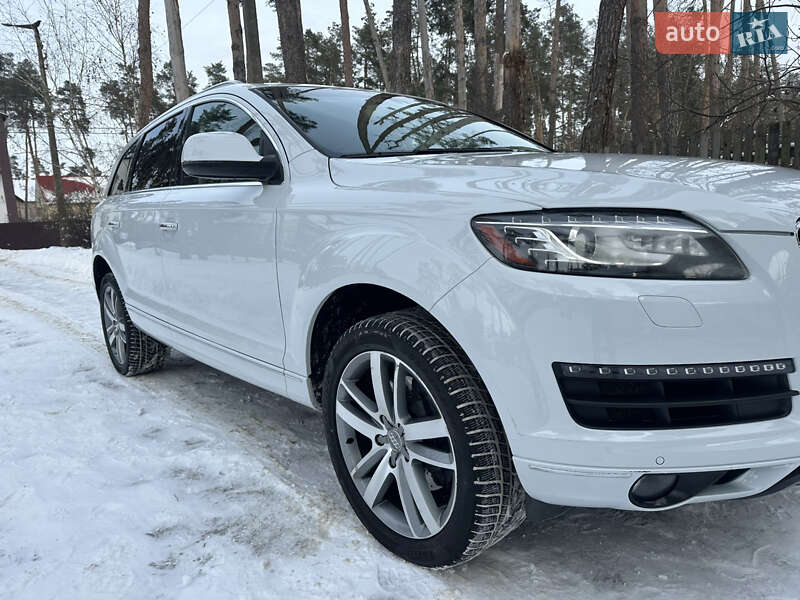 Позашляховик / Кросовер Audi Q7 2012 в Києві