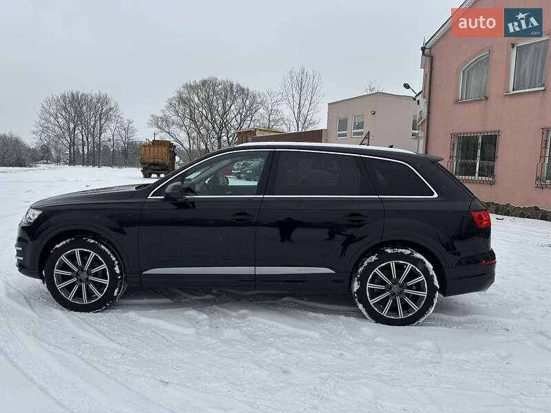 Внедорожник / Кроссовер Audi Q7 2015 в Рожнятове