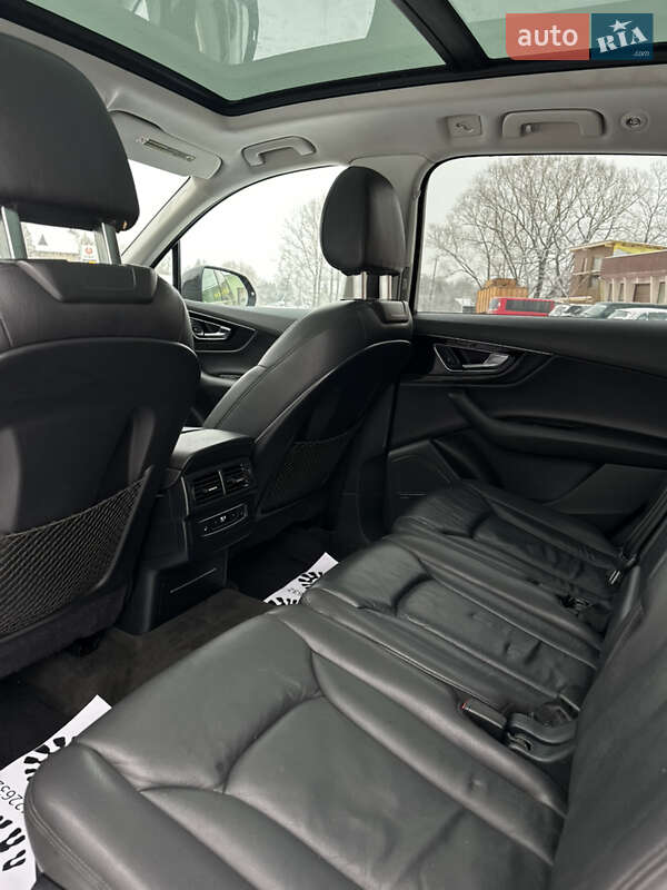 Внедорожник / Кроссовер Audi Q7 2015 в Рожнятове