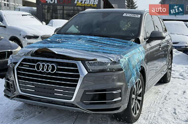 Внедорожник / Кроссовер Audi Q7 2017 в Стрые