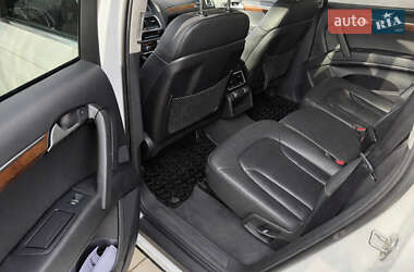 Внедорожник / Кроссовер Audi Q7 2015 в Хусте