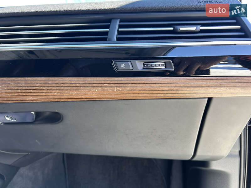 Позашляховик / Кросовер Audi Q7 2016 в Луцьку