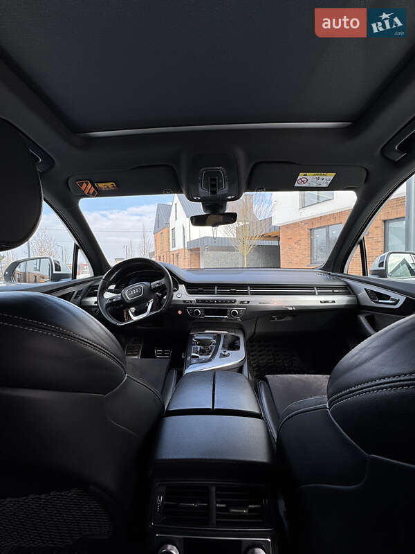 Позашляховик / Кросовер Audi Q7 2017 в Львові