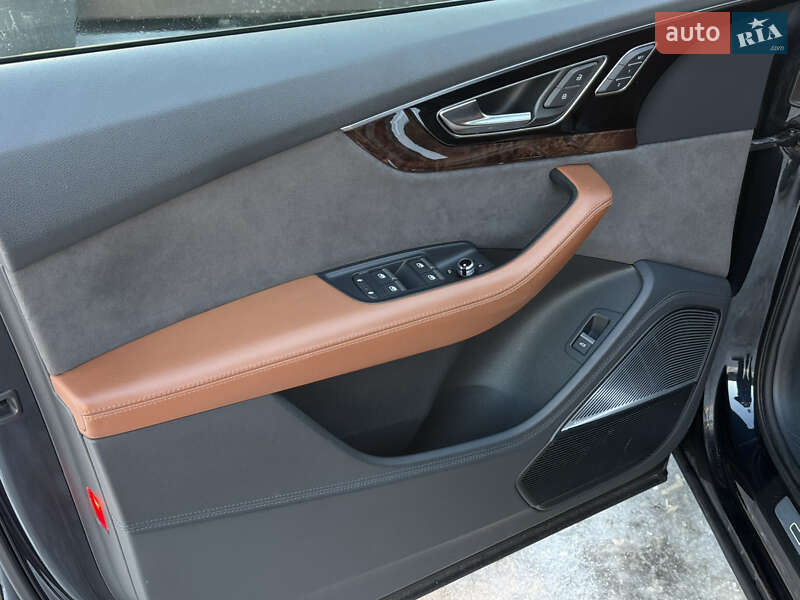 Позашляховик / Кросовер Audi Q7 2016 в Харкові