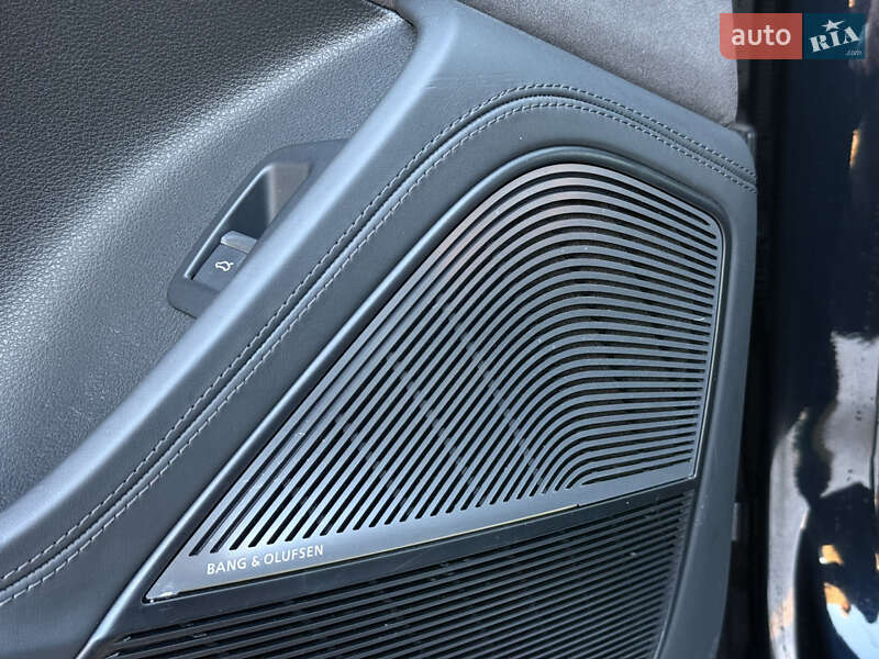 Позашляховик / Кросовер Audi Q7 2016 в Харкові