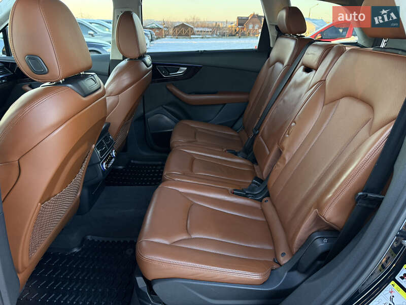 Позашляховик / Кросовер Audi Q7 2016 в Харкові