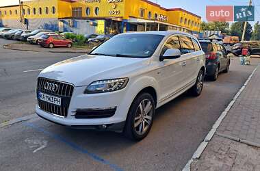 Внедорожник / Кроссовер Audi Q7 2015 в Киеве