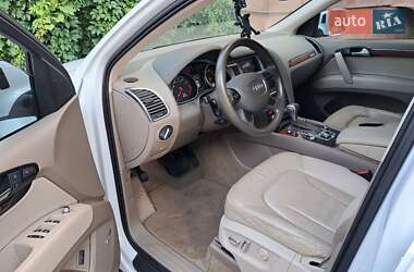 Позашляховик / Кросовер Audi Q7 2015 в Києві