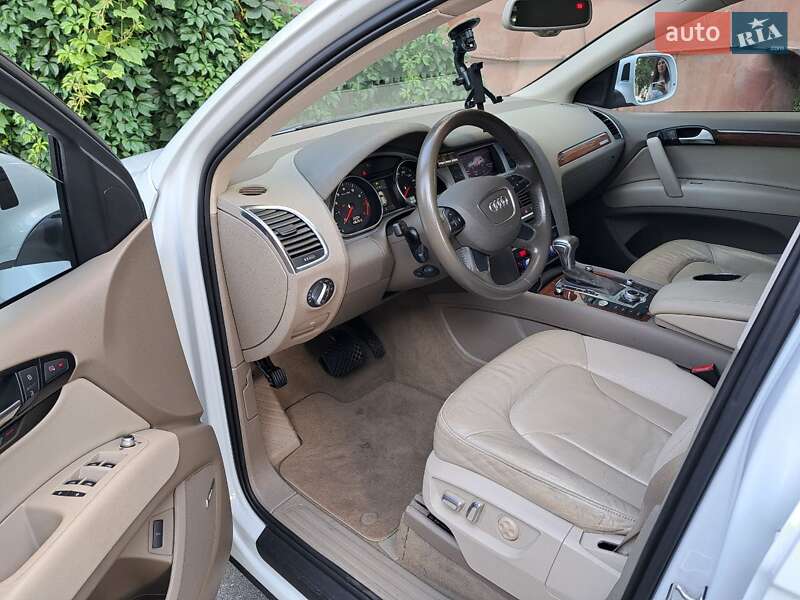 Позашляховик / Кросовер Audi Q7 2015 в Києві