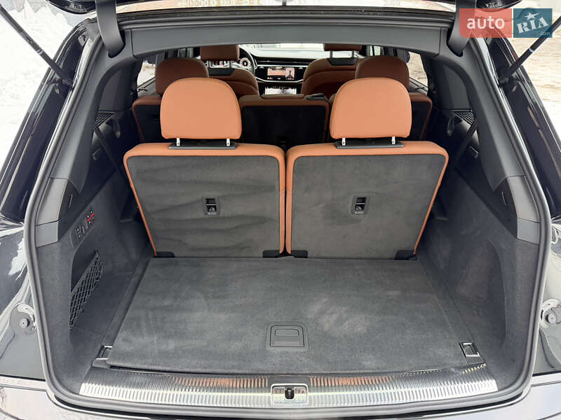 Внедорожник / Кроссовер Audi Q7 2024 в Киеве