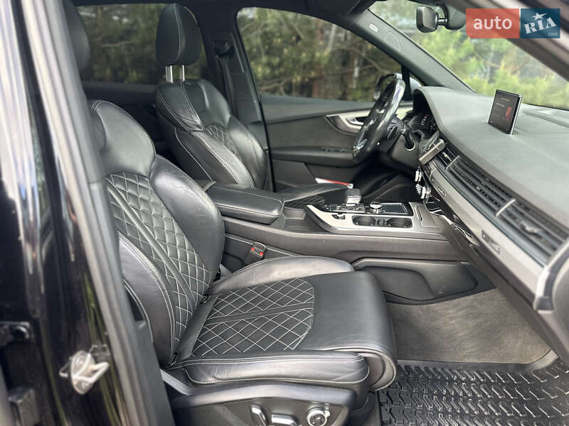 Внедорожник / Кроссовер Audi Q7 2016 в Житомире