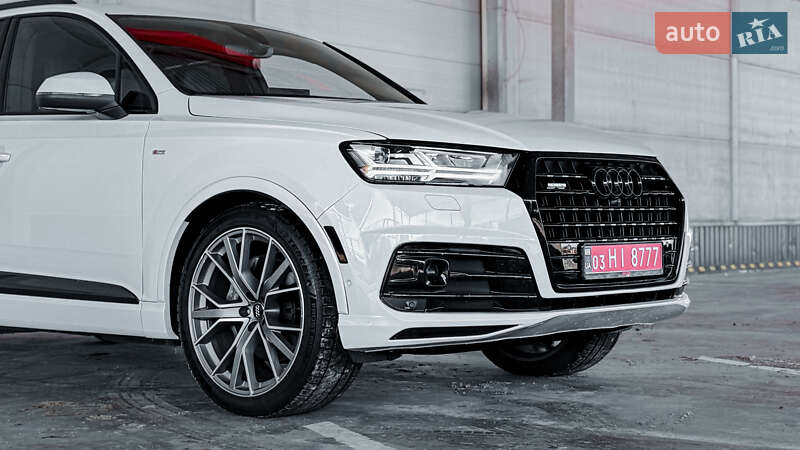 Внедорожник / Кроссовер Audi Q7 2019 в Ровно