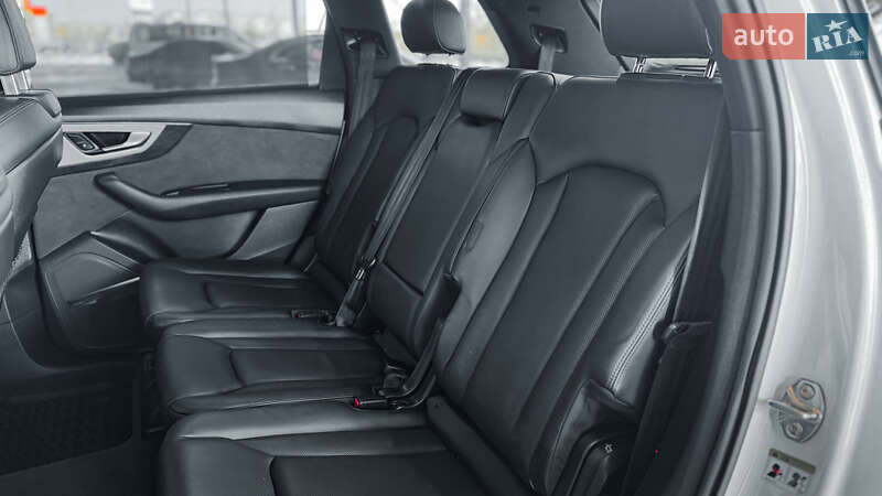 Внедорожник / Кроссовер Audi Q7 2019 в Ровно