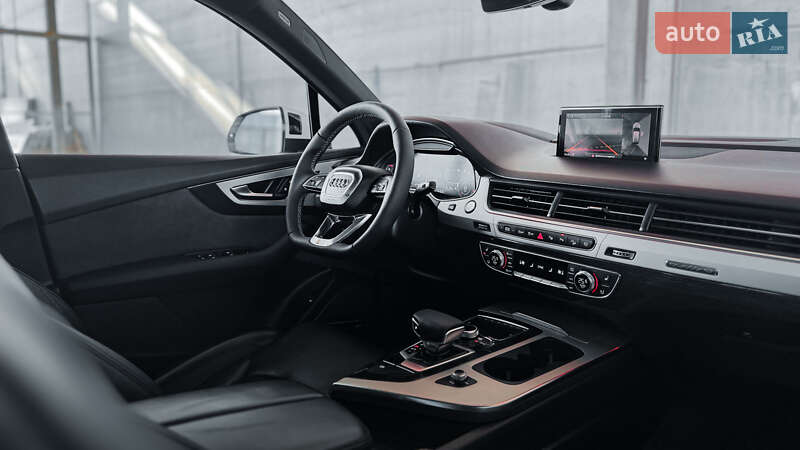 Внедорожник / Кроссовер Audi Q7 2019 в Ровно