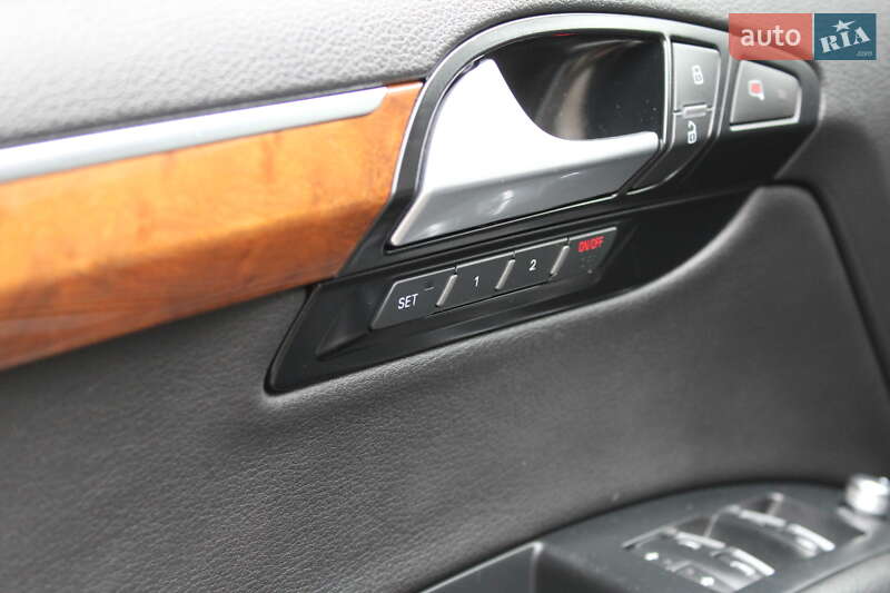 Внедорожник / Кроссовер Audi Q7 2015 в Ровно