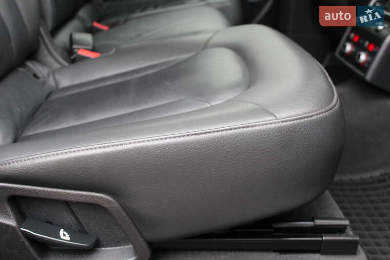 Внедорожник / Кроссовер Audi Q7 2015 в Ровно