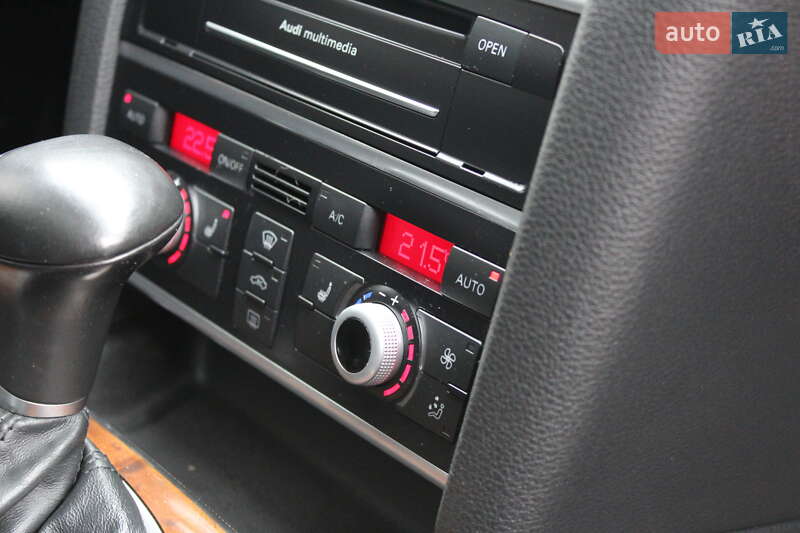 Внедорожник / Кроссовер Audi Q7 2015 в Ровно