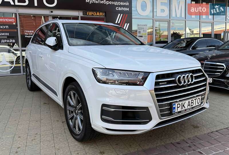 Позашляховик / Кросовер Audi Q7 2018 в Львові