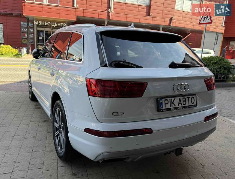 Позашляховик / Кросовер Audi Q7 2018 в Львові