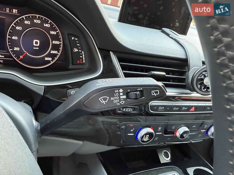 Позашляховик / Кросовер Audi Q7 2018 в Львові