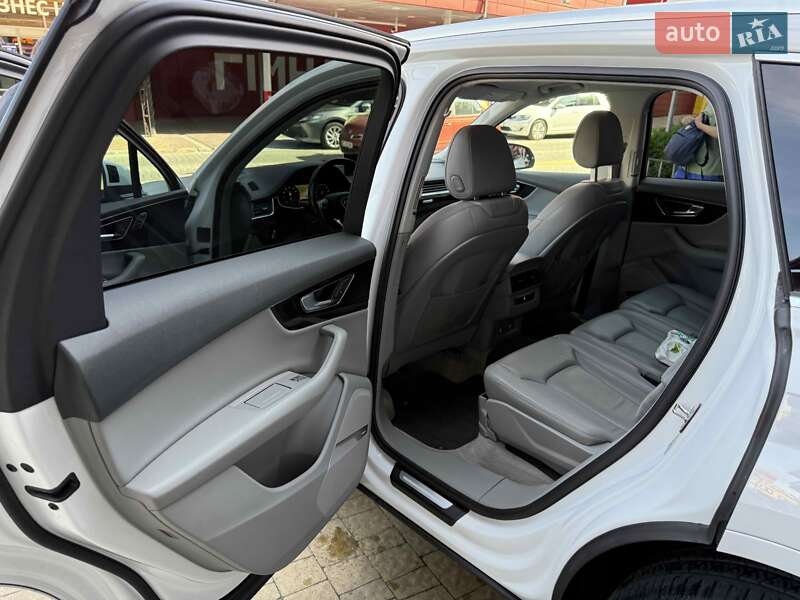 Позашляховик / Кросовер Audi Q7 2018 в Львові