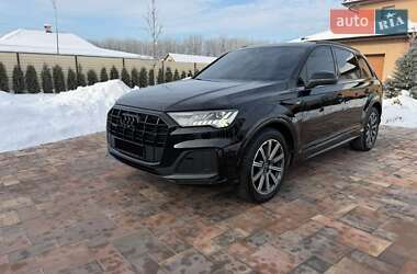 Внедорожник / Кроссовер Audi Q7 2021 в Киеве