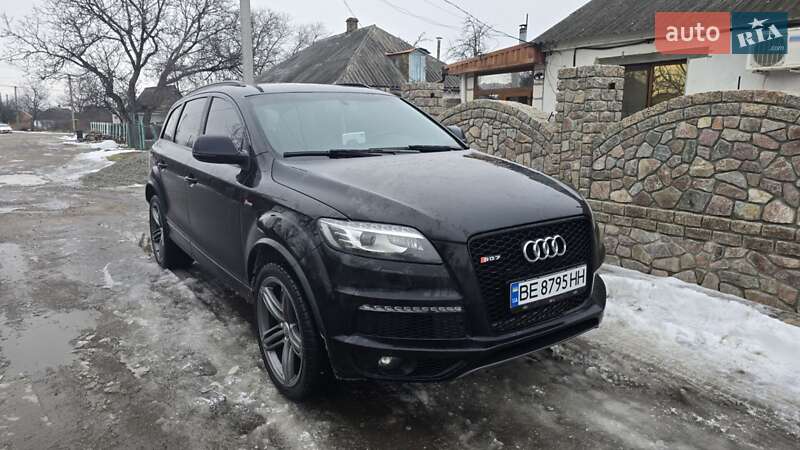 Внедорожник / Кроссовер Audi Q7 2014 в Первомайске