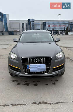 Позашляховик / Кросовер Audi Q7 2011 в Чернівцях