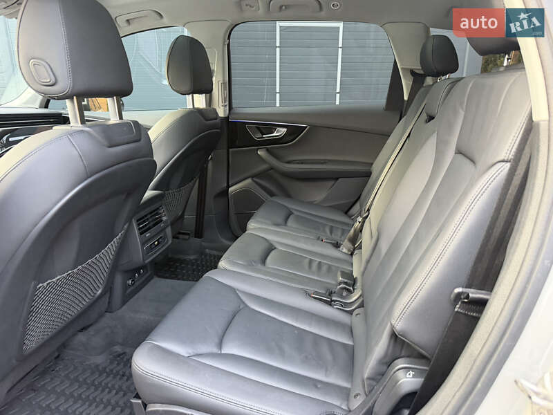 Позашляховик / Кросовер Audi Q7 2023 в Києві