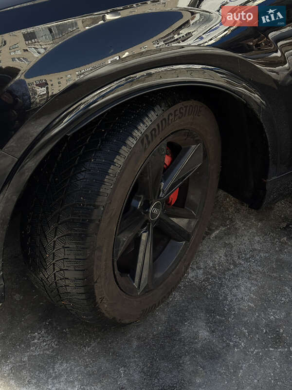 Позашляховик / Кросовер Audi Q7 2018 в Луцьку