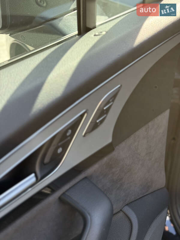 Позашляховик / Кросовер Audi Q7 2018 в Луцьку