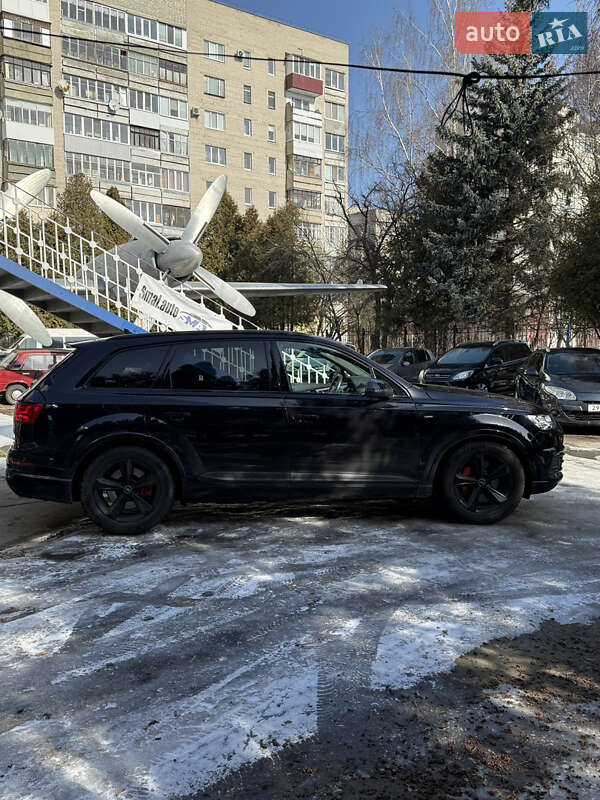 Позашляховик / Кросовер Audi Q7 2018 в Луцьку