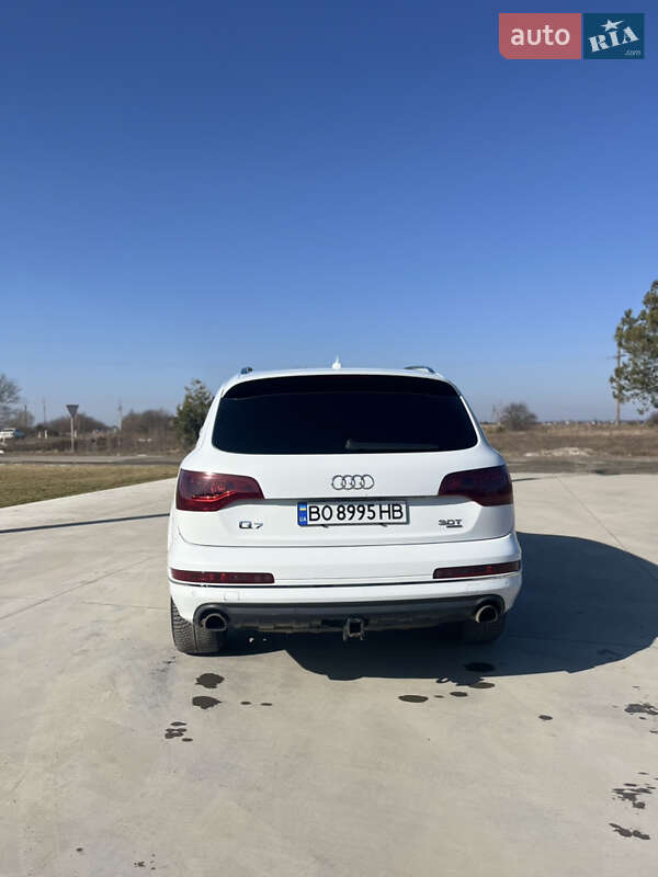 Позашляховик / Кросовер Audi Q7 2014 в Луцьку
