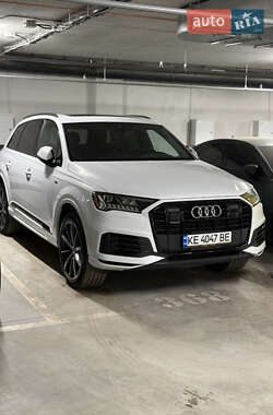 Позашляховик / Кросовер Audi Q7 2023 в Дніпрі