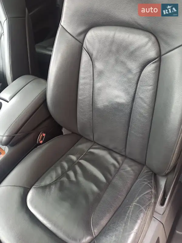 Audi Q7 2014 VIN WA1LMAFE7ED016670 фото оголошення 28 з 77