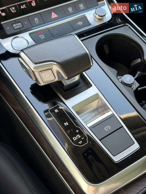 Внедорожник / Кроссовер Audi Q7 2019 в Киеве