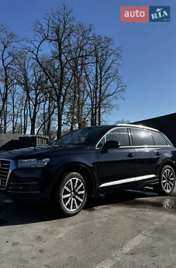 Позашляховик / Кросовер Audi Q7 2016 в Умані