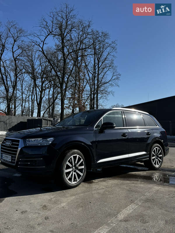 Позашляховик / Кросовер Audi Q7 2016 в Умані