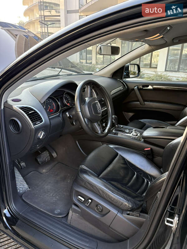 Позашляховик / Кросовер Audi Q7 2010 в Одесі