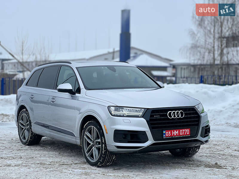 Позашляховик / Кросовер Audi Q7 2017 в Києві
