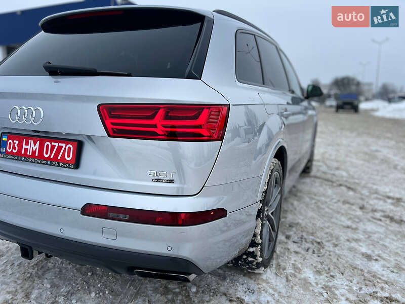 Позашляховик / Кросовер Audi Q7 2017 в Києві