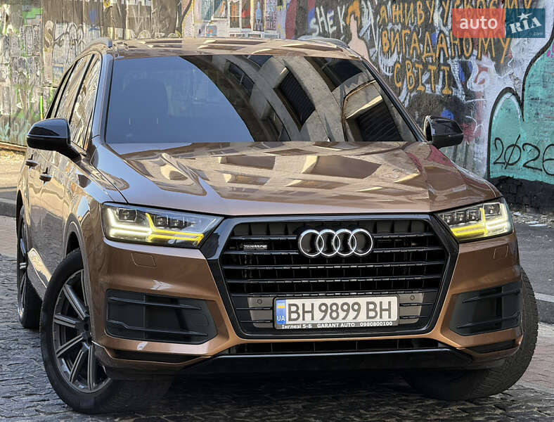Внедорожник / Кроссовер Audi Q7 2017 в Одессе