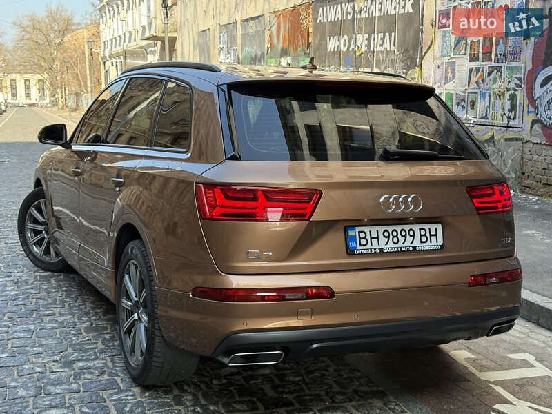 Внедорожник / Кроссовер Audi Q7 2017 в Одессе