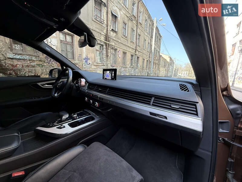 Внедорожник / Кроссовер Audi Q7 2017 в Одессе