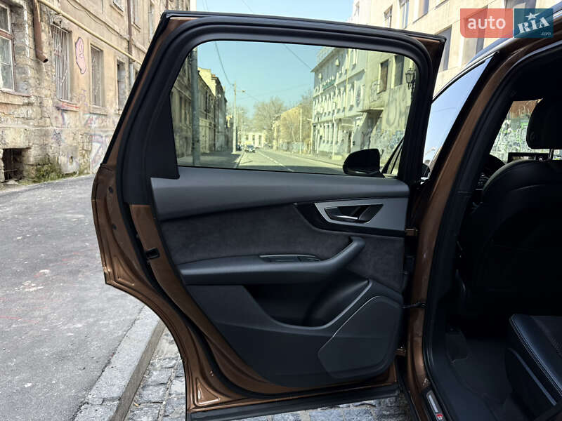 Внедорожник / Кроссовер Audi Q7 2017 в Одессе