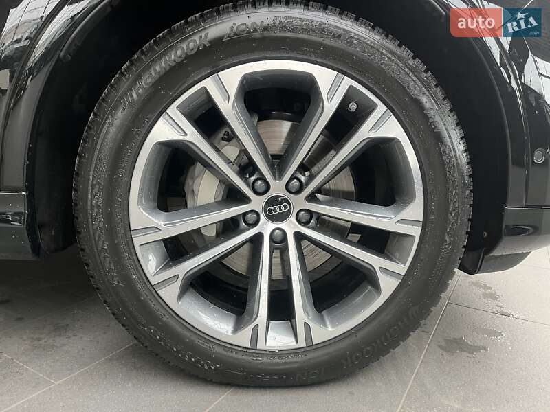 Позашляховик / Кросовер Audi Q7 2025 в Дніпрі