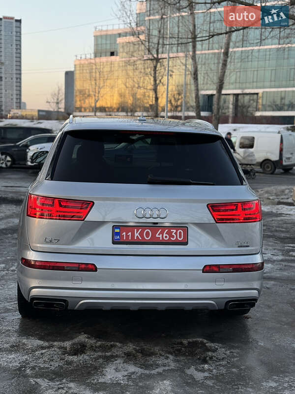Позашляховик / Кросовер Audi Q7 2017 в Києві фото 8 Позашляховик / Кросовер Audi Q7 2017 в Києві